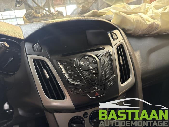 Ford Focus Skrotfordon (2015, GRIJS)