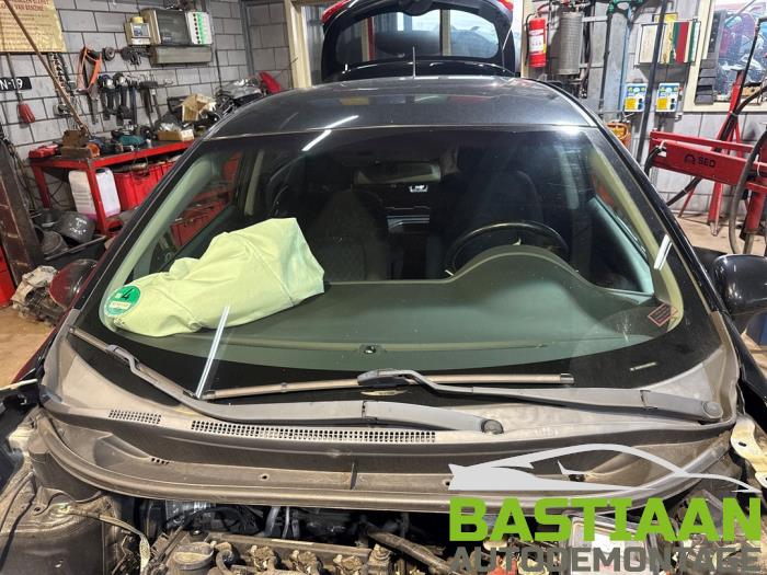 Kia Rio III 1.2 CVVT 16V Sloopvoertuig (2016, Zwart)