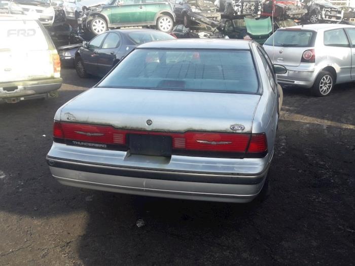 Ford Usa Thunderbird 3.8 V6 Samochód złomowany (1990, Jasny, Srebrnoszary)