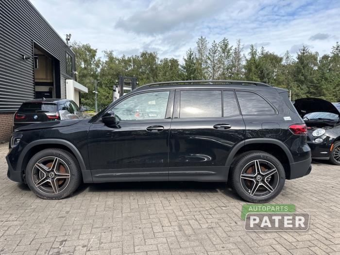 Mercedes GLB 1.3 GLB-200 Turbo 16V Sloopvoertuig (2022, Zwart)
