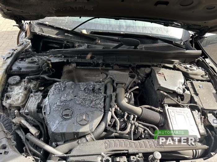 Mercedes GLB 1.3 GLB-200 Turbo 16V Sloopvoertuig (2022, Zwart)