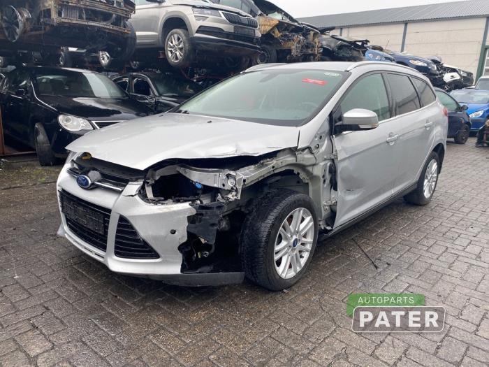Ford Focus 3 Wagon 1.6 TDCi ECOnetic Skrotfordon (2013, GRIJS ZILVER)