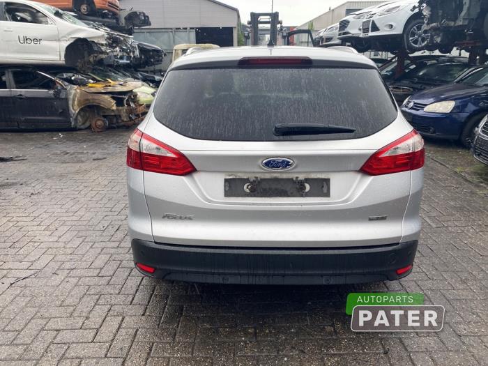 Ford Focus 3 Wagon 1.6 TDCi ECOnetic Skrotfordon (2013, GRIJS ZILVER)