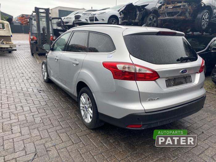 Ford Focus 3 Wagon 1.6 TDCi ECOnetic Skrotfordon (2013, GRIJS ZILVER)
