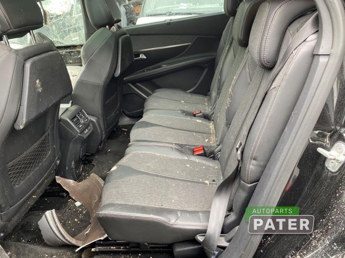 Peugeot 5008 II 1.2 12V e-THP PureTech 130 Sloopvoertuig (2017, Zwart)