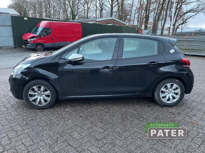 Peugeot 208 I 1.2 Vti 12V PureTech 82 Sloopvoertuig (2017, Zwart)