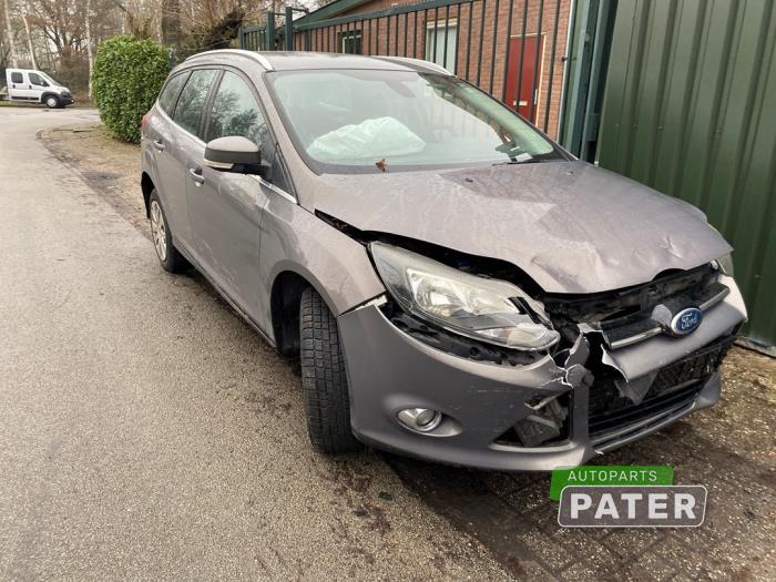 Ford Focus 3 Wagon 1.6 SCTi 16V Skrotfordon (2011, BRUIN)