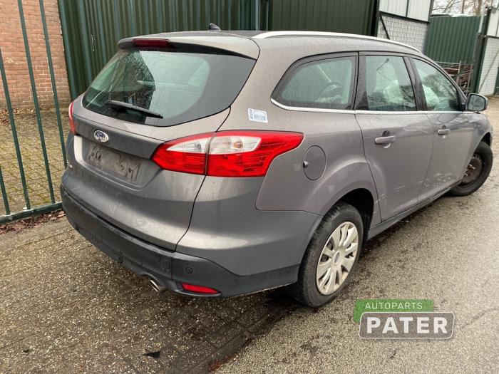Ford Focus 3 Wagon 1.6 SCTi 16V Skrotfordon (2011, BRUIN)