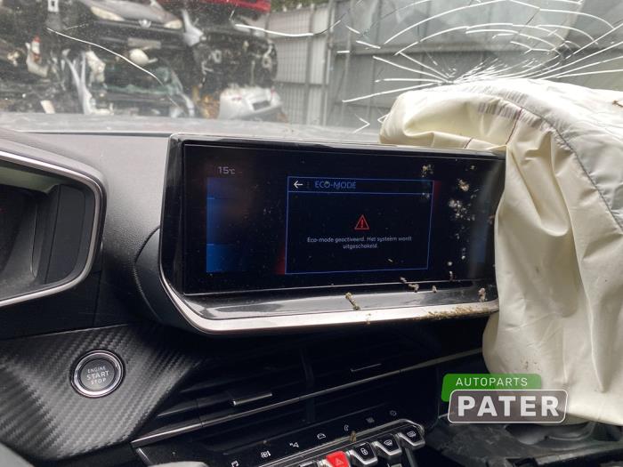 Peugeot 2008 1.2 VTi 12V PureTech 100 Skrotfordon (2022, GRIJS)