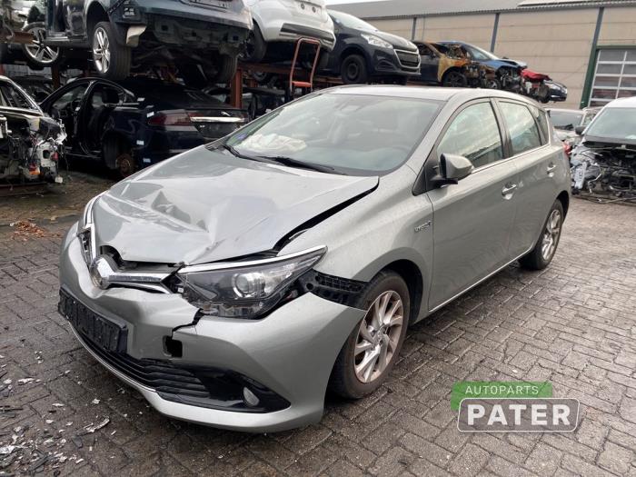 Toyota Auris 1.8 16V Hybrid Skrotfordon (2015, GRIJS)