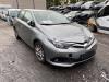 Toyota Auris 1.8 16V Hybrid Skrotfordon (2015, GRIJS)