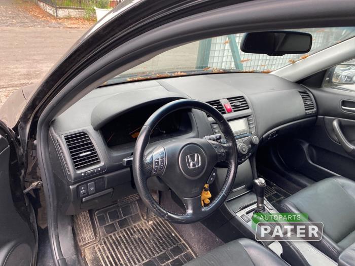 Honda Accord 2.0 i-VTEC 16V Skrotfordon (2006, ZWART)