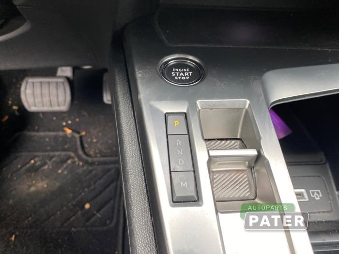 Peugeot 308 1.2 12V PureTech 130 Skrotfordon (2022, WIT)