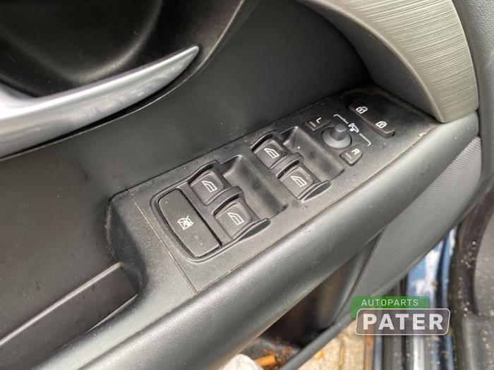 Volvo V70 2.0 D 16V Skrotfordon (2008, BLAUW)