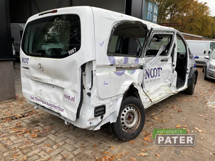 Mercedes eVito Tourer 41 kWh Skrotfordon (2023, WIT)