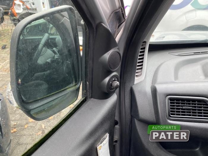 Opel Combo 1.3 CDTI 16V Skrotfordon (2018, GRIJS)