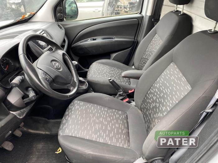 Opel Combo 1.3 CDTI 16V Skrotfordon (2018, GRIJS)