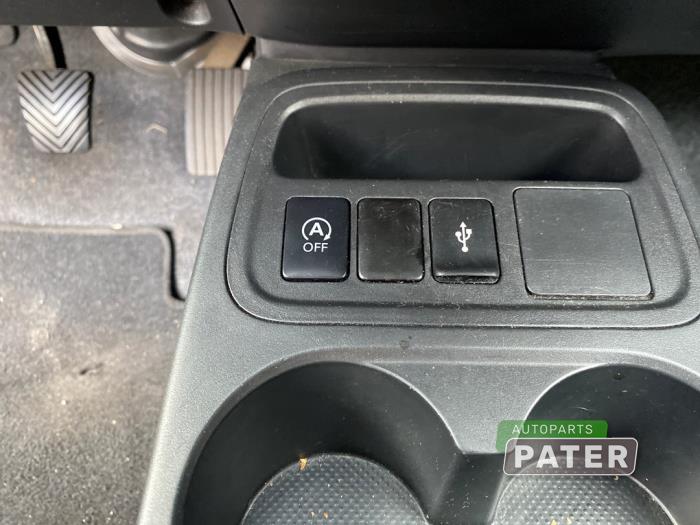 Mitsubishi Space Star 1.2 12V Skrotfordon (2021, WIT)