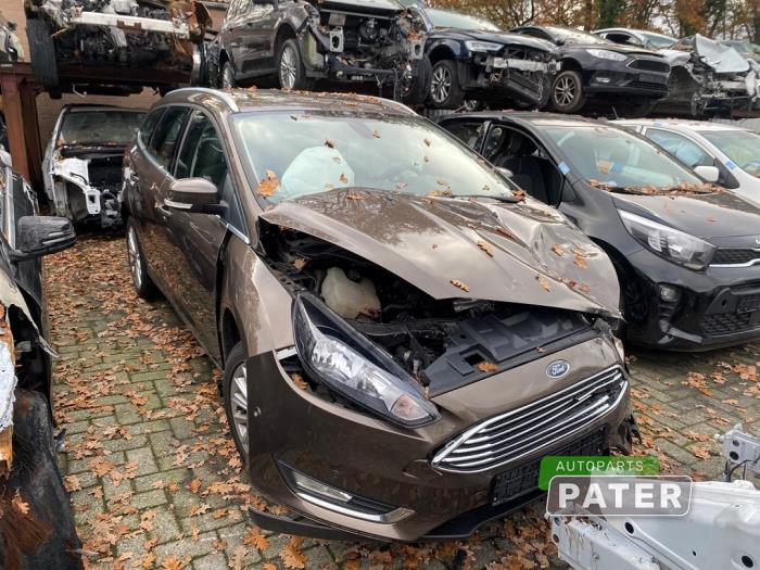 Ford Focus 3 Wagon 1.0 Ti-VCT EcoBoost 12V 125 Skrotfordon (2015, BRUIN)