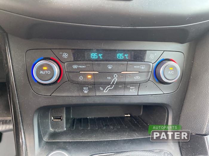 Ford Focus 3 Wagon 1.0 Ti-VCT EcoBoost 12V 125 Skrotfordon (2015, BRUIN)