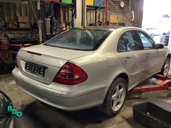 Mercedes E 4.0 E-420 CDI V8 32V Sloopvoertuig (2003)
