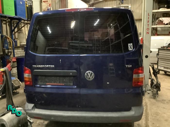 Volkswagen Transporter T5 1.9 TDi Skrotfordon (2007, NIET VAN TOEPASSING)