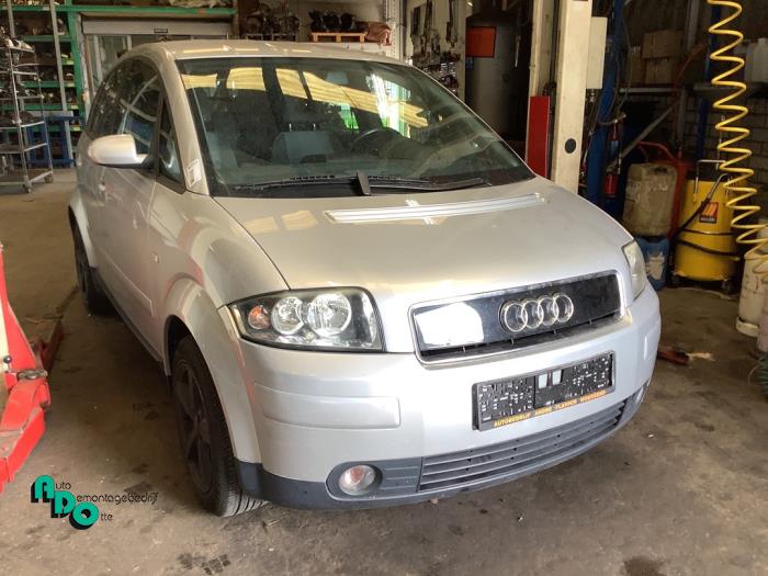 Audi A2 1.4 16V Skrotfordon (2001, GRIJS)