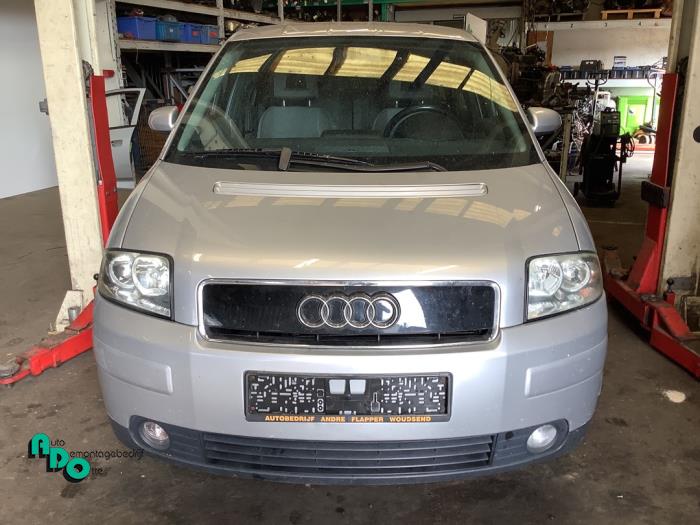 Audi A2 1.4 16V Skrotfordon (2001, GRIJS)