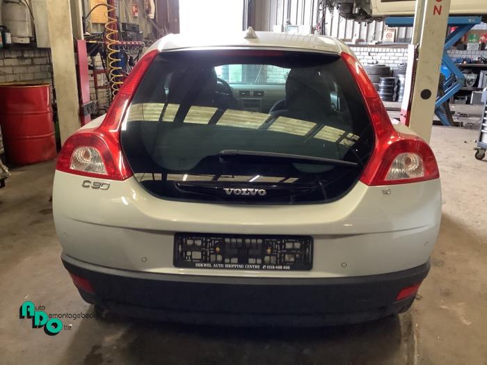 Volvo C30 1.8 16V Skrotfordon (2009, WIT COSMIC WHITE METALLIC)
