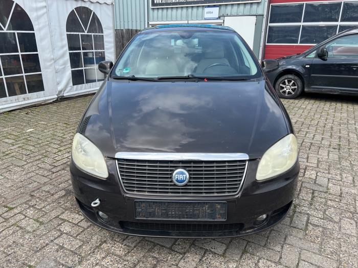 Fiat Croma 2.2 MPI 16V Sloopvoertuig (2005, Bruin)
