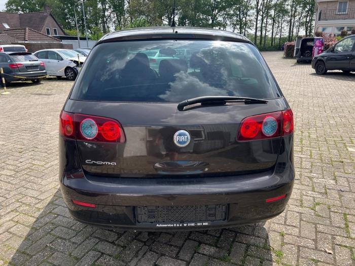 Fiat Croma 2.2 MPI 16V Sloopvoertuig (2005, Bruin)