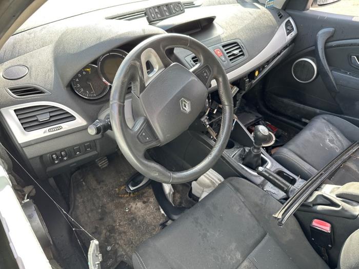 Renault Megane III Berline 1.6 16V Sloopvoertuig (2009, Wit)