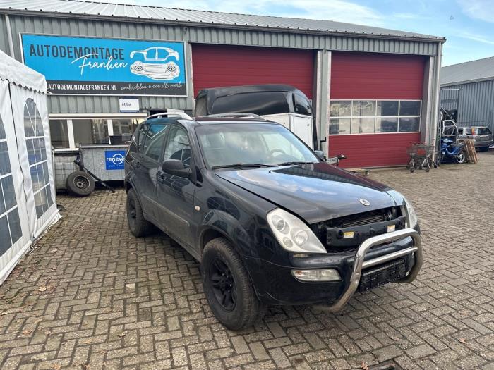 Ssang Yong Rexton 2.7 Xdi RX/RJ 270 16V Skrotfordon (2005, ZWART)