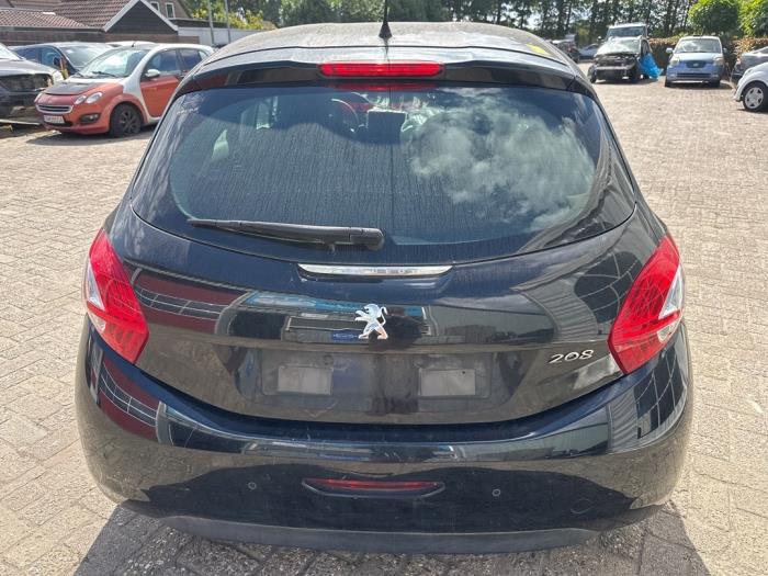 Peugeot 208 I 1.2 Vti 12V PureTech 82 Skrotfordon (2013, ZWART)