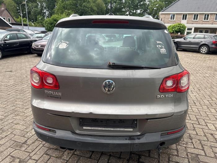 Volkswagen Tiguan 2.0 TDI 16V 4Motion Skrotfordon (2009, GRIJS)