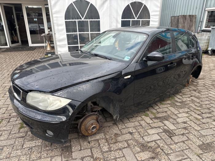 BMW 1 serie 116i 1.6 16V Sloopvoertuig (2006, Zwart)
