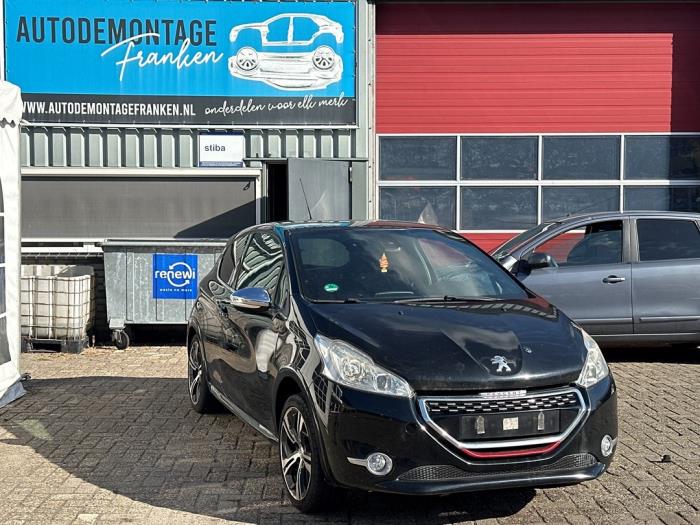 Peugeot 208 I 1.6 16V GTI Skrotfordon (2013, ZWART)