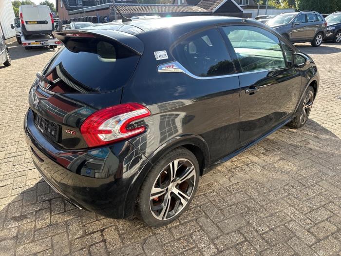 Peugeot 208 I 1.6 16V GTI Skrotfordon (2013, ZWART)