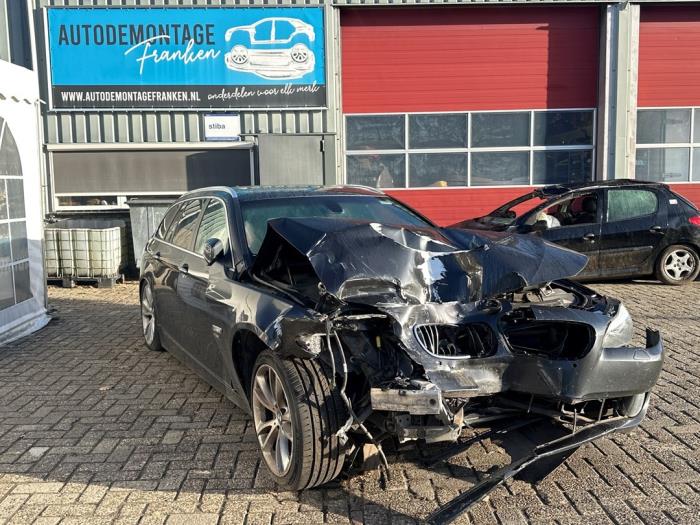 BMW 5 serie Touring 525d xDrive 16V Sloopvoertuig (2012, Zwart)