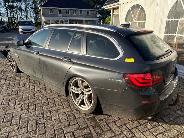 BMW 5 serie Touring 525d xDrive 16V Sloopvoertuig (2012, Zwart)