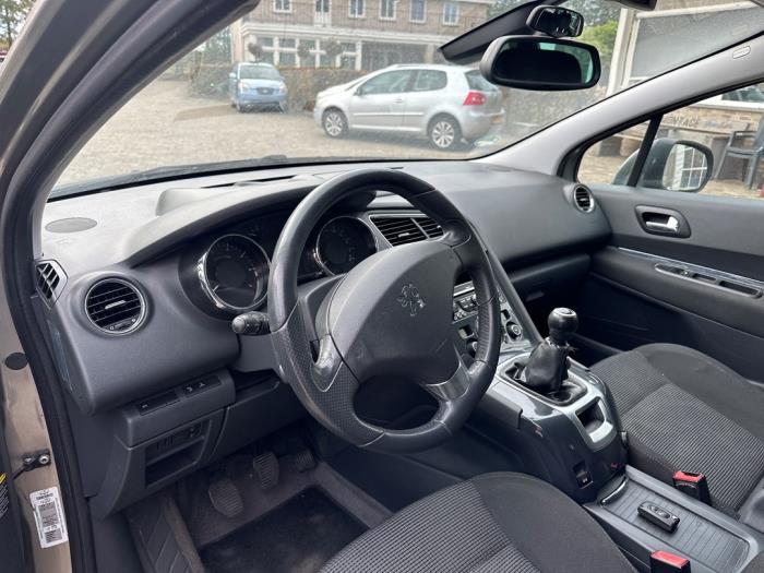 Peugeot 5008 I 1.6 THP 16V Sloopvoertuig (2011, Grijs)