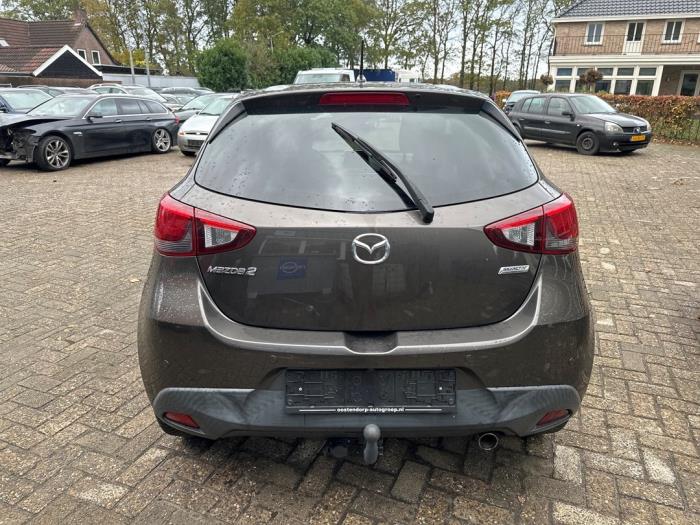 Mazda 2 1.5 SkyActiv-G 90 Sloopvoertuig (2015, Bruin)