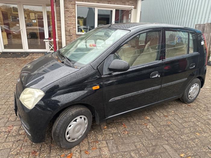Daihatsu Cuore 1.0 12V DVVT Skrotfordon (2007, ZWART)