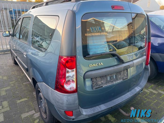 Dacia Logan MCV 1.6 16V Skrotfordon (2008, BLAUW)