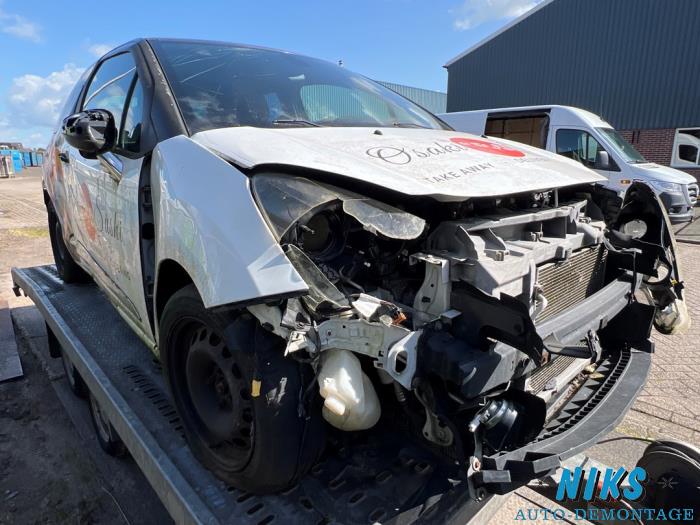 Citroen DS3 1.6 e-HDi Skrotfordon (2011, WIT)