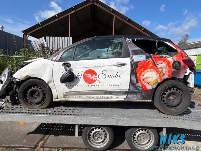 Citroen DS3 1.6 e-HDi Skrotfordon (2011, WIT)