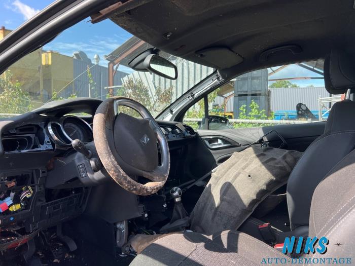 Citroen DS3 1.6 e-HDi Skrotfordon (2011, WIT)