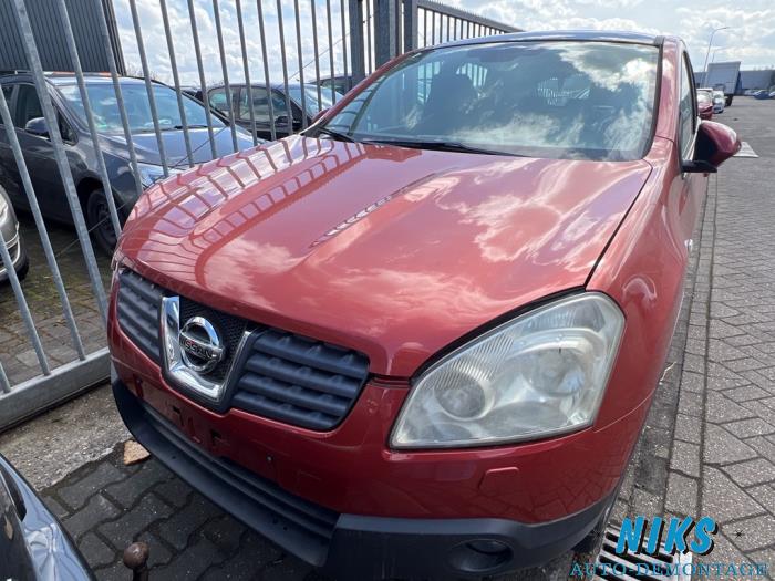 Nissan Qashqai 2.0 16V Samochód złomowany (2007, Czerwony, Pomaranczowy)
