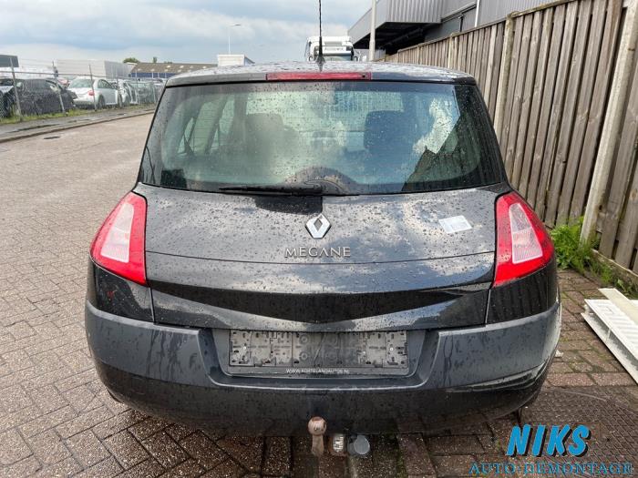Renault Megane II 1.6 16V Skrotfordon (2006, ZWART)