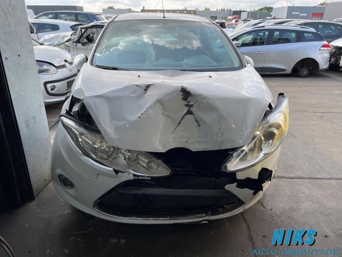 Ford Fiesta 6 1.25 16V Samochód złomowany (2009, Bialy)